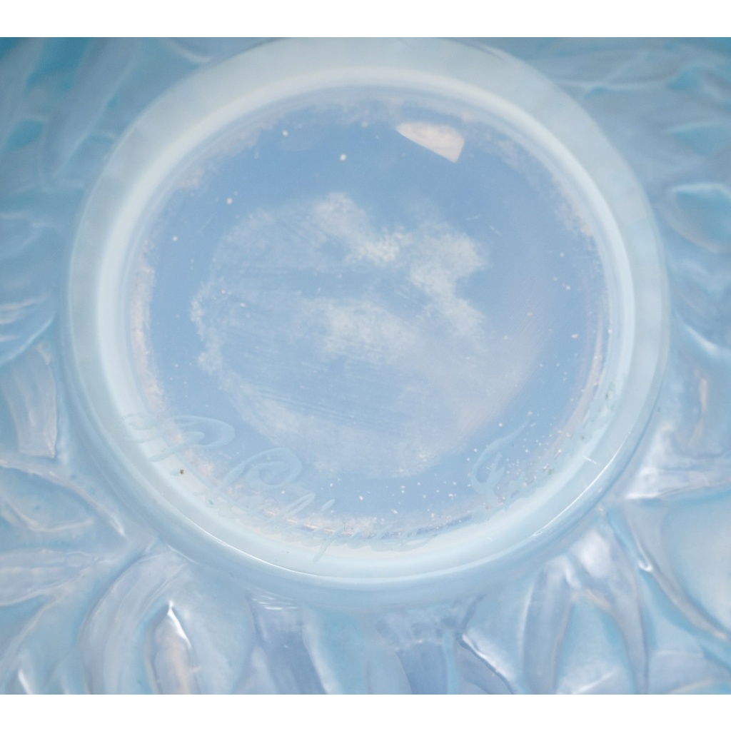 Vase « Gui » verre opalescent patiné bleu de René LALIQUE 8 Vase « Gui » verre opalescent patiné bleu de René LALIQUE 8