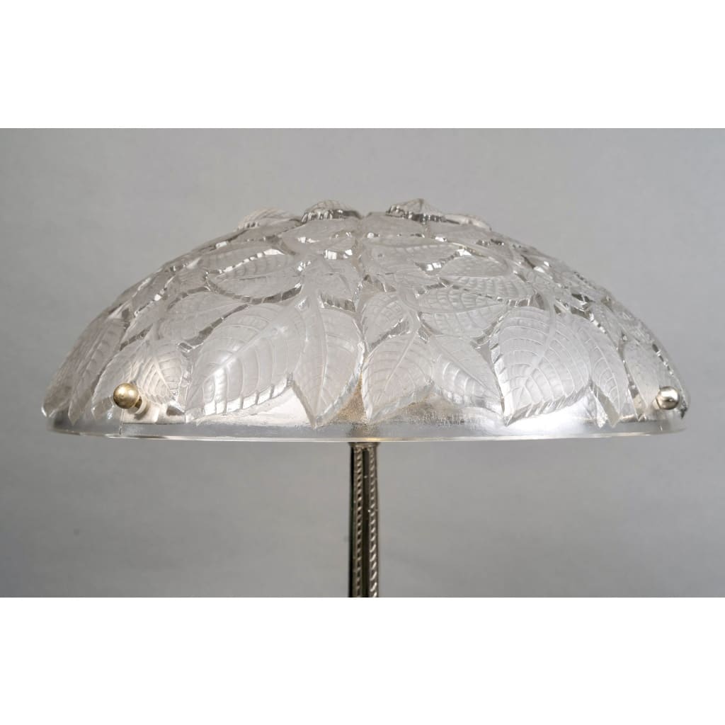 Lampe « Charmes » verre blanc et bronze nickelé de René LALIQUE 3