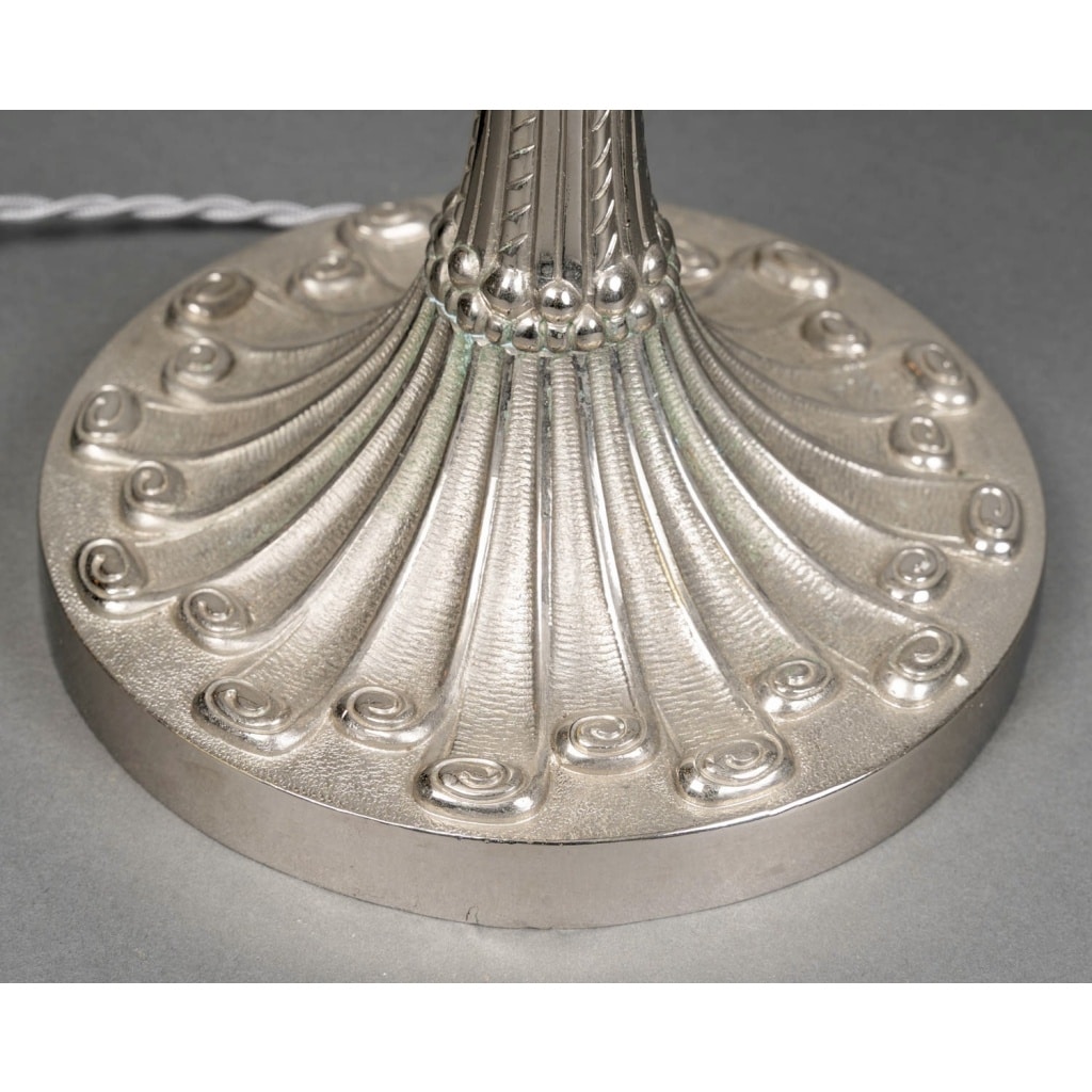 Lampe « Charmes » verre blanc et bronze nickelé de René LALIQUE 5