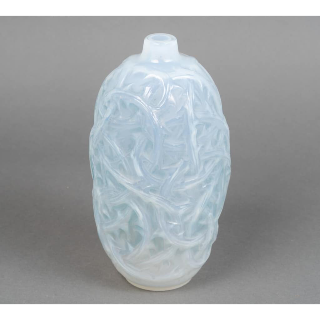 Vase « Ronces » verre opalescent patiné bleu de René LALIQUE 3
