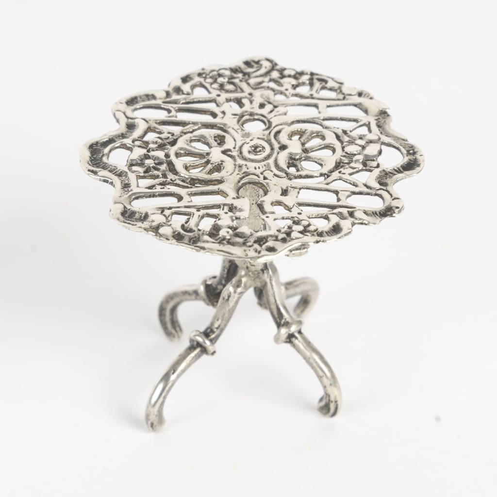 Miniature petit salon en argent massif de style Louis XV, époque fin XIXème siècle 10