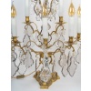 Paire de grandes girandoles de style Louis XV en bronze doré et décor de cristal attribué à Baccarat 13 Paire de grandes girandoles de style Louis XV en bronze doré et décor de cristal attribué à Baccarat 13