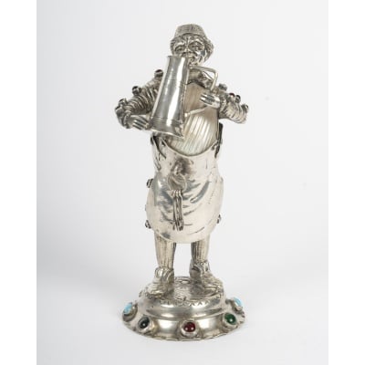 Nuremberg, Sujet en argent et coquillage, XIXème siècle Nuremberg, Sujet en argent et coquillage, XIXème siècle