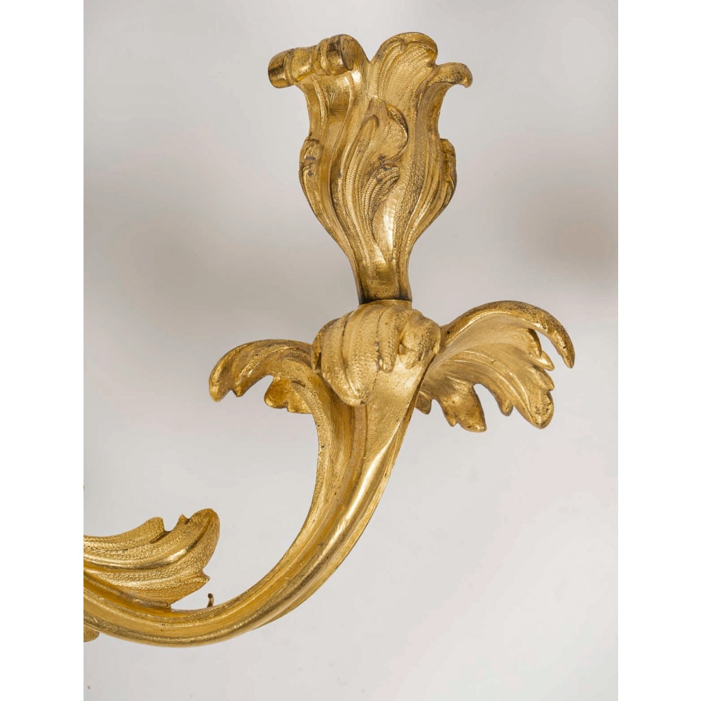 Paire de grandes appliques en bronze doré d’après Juste-Aurèle Meissonnier, vers 1850 7