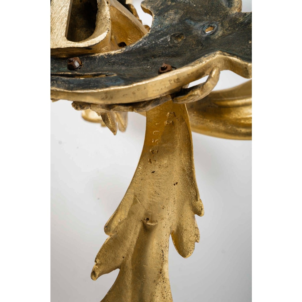 Paire de grandes appliques en bronze doré d’après Juste-Aurèle Meissonnier, vers 1850 10