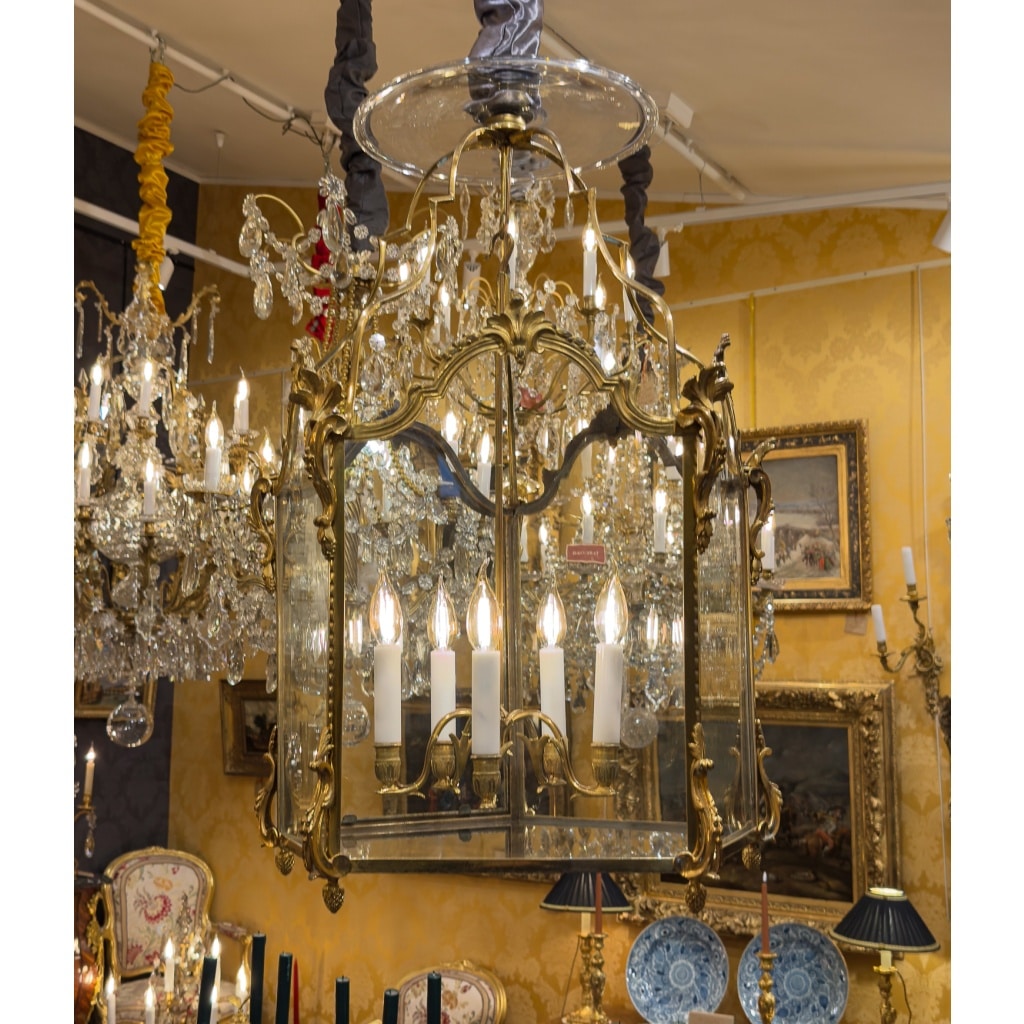 Lanterne pentagonale de style Transition en bronze ciselé et doré, vers 1790-1830