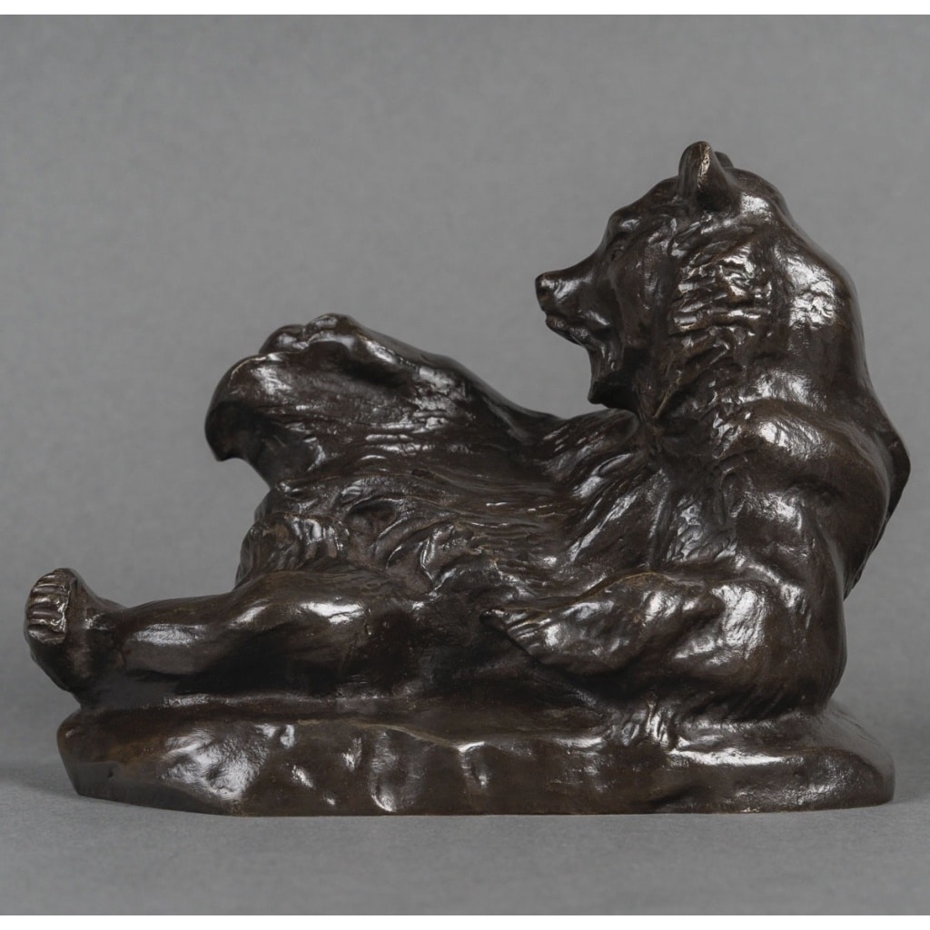 Sculpture – Ours Couché , Antoine-Louis Barye (1795-1875) – Bronze 3