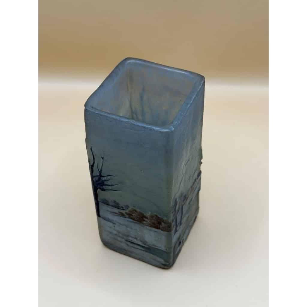 DAUM NANCY Vase section quadrangulaire « Paysage de neige » 4