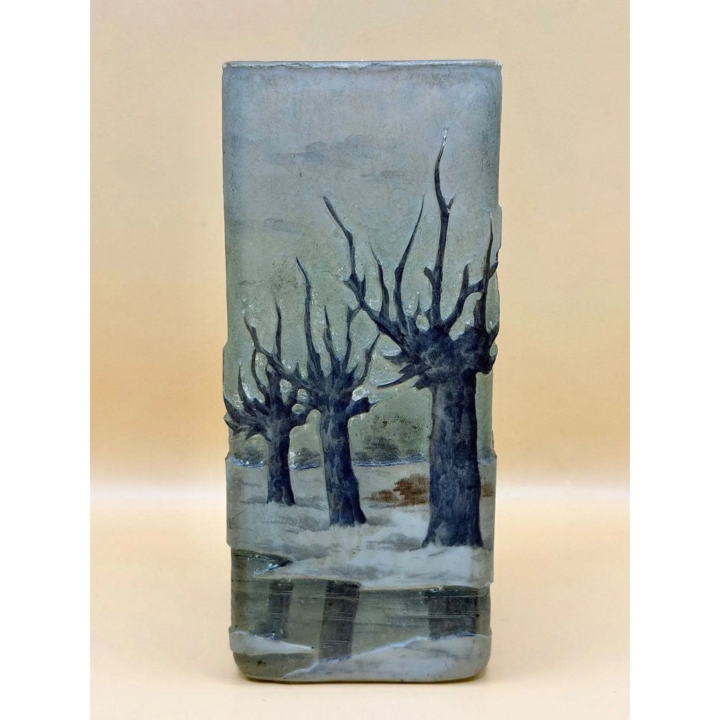 DAUM NANCY Vase section quadrangulaire « Paysage de neige » 8