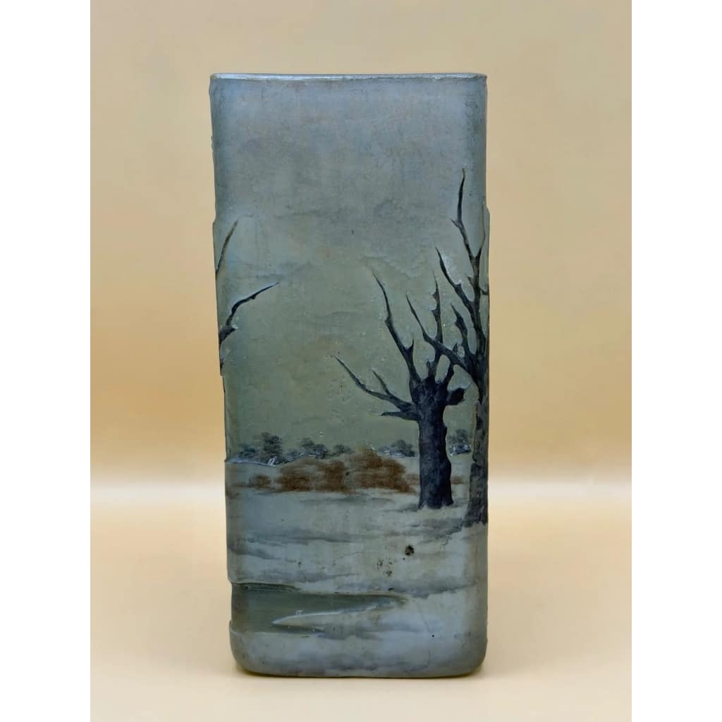 DAUM NANCY Vase section quadrangulaire « Paysage de neige » 7