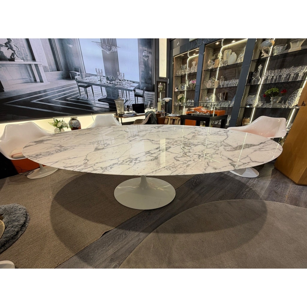 Eero Saarinen,& éditions – Knoll: table ovale 244 cm, Arabescato 6