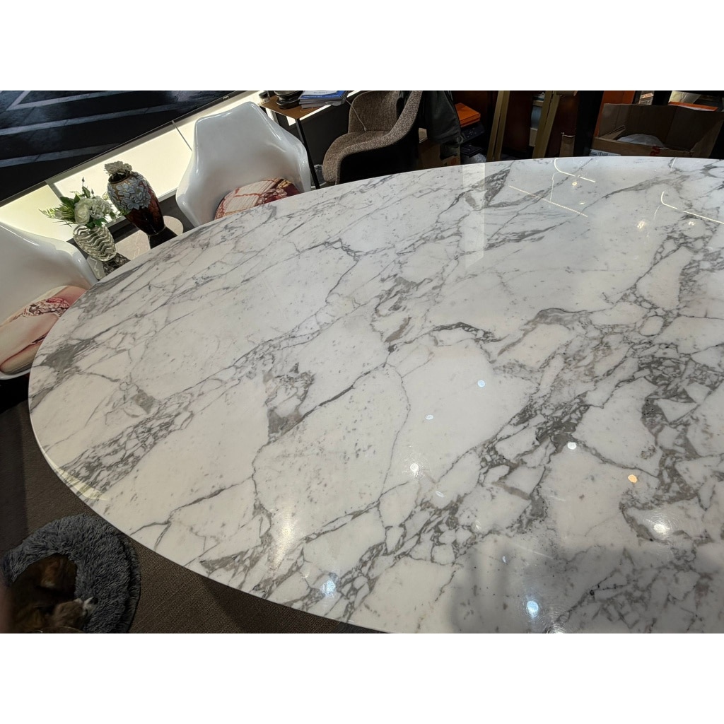 Eero Saarinen,& éditions – Knoll: table ovale 244 cm, Arabescato 7