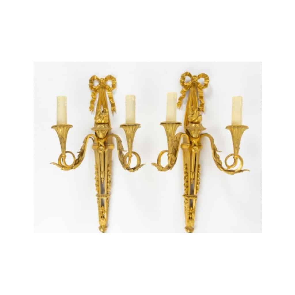 Paire d&rsquo;appliques de style Louis XVI. XIXème siècle. 2