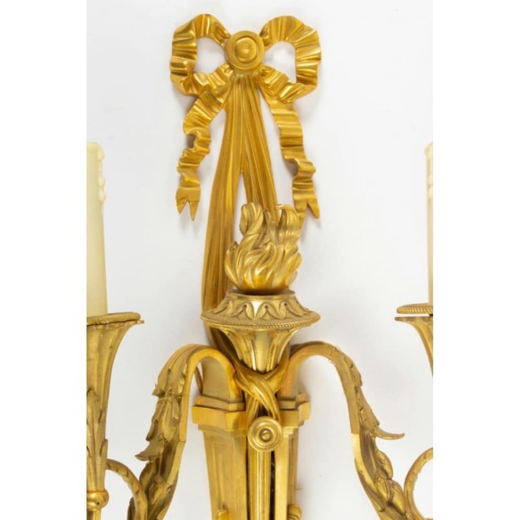 Paire d&rsquo;appliques de style Louis XVI. XIXème siècle. 4
