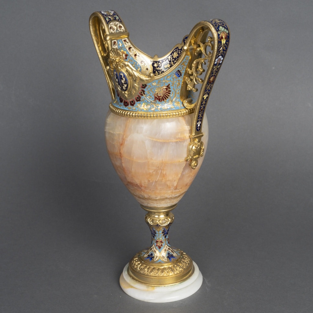 Vase en onyx et bronze doré à émaux cloisonnés – Style Napoléon III, fin XIXᵉ siècle 6