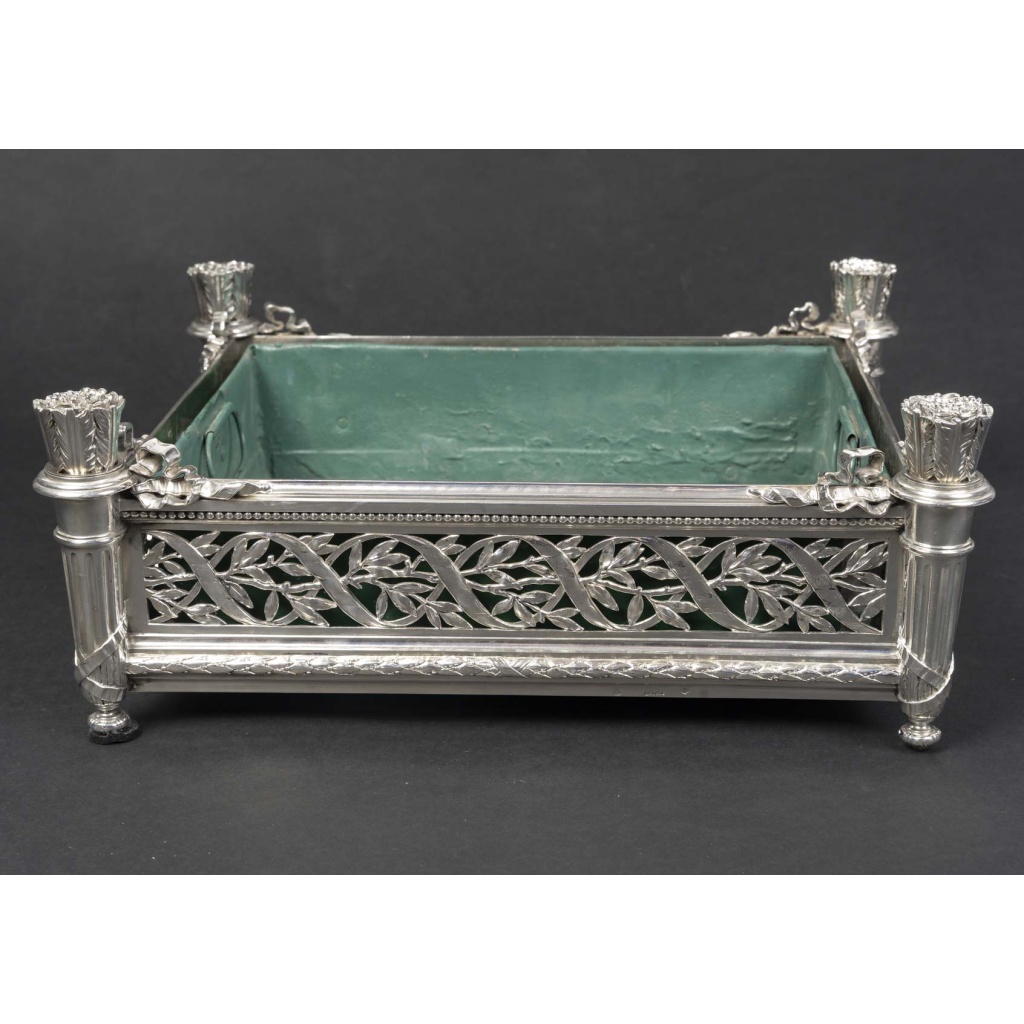 A. AUCOC – Jardinière en argent massif Epoque NAPOLEON III 9