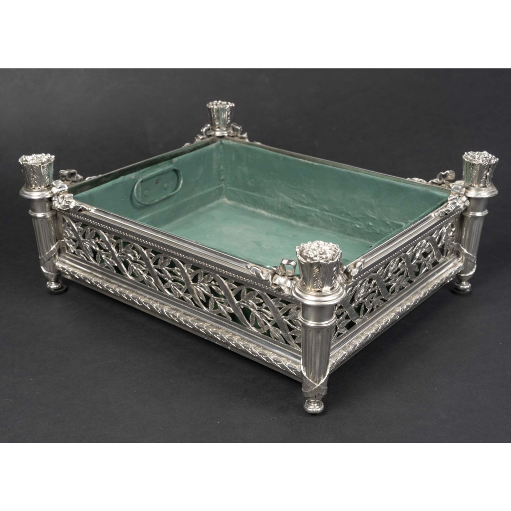 A. AUCOC – Jardinière en argent massif Epoque NAPOLEON III 10