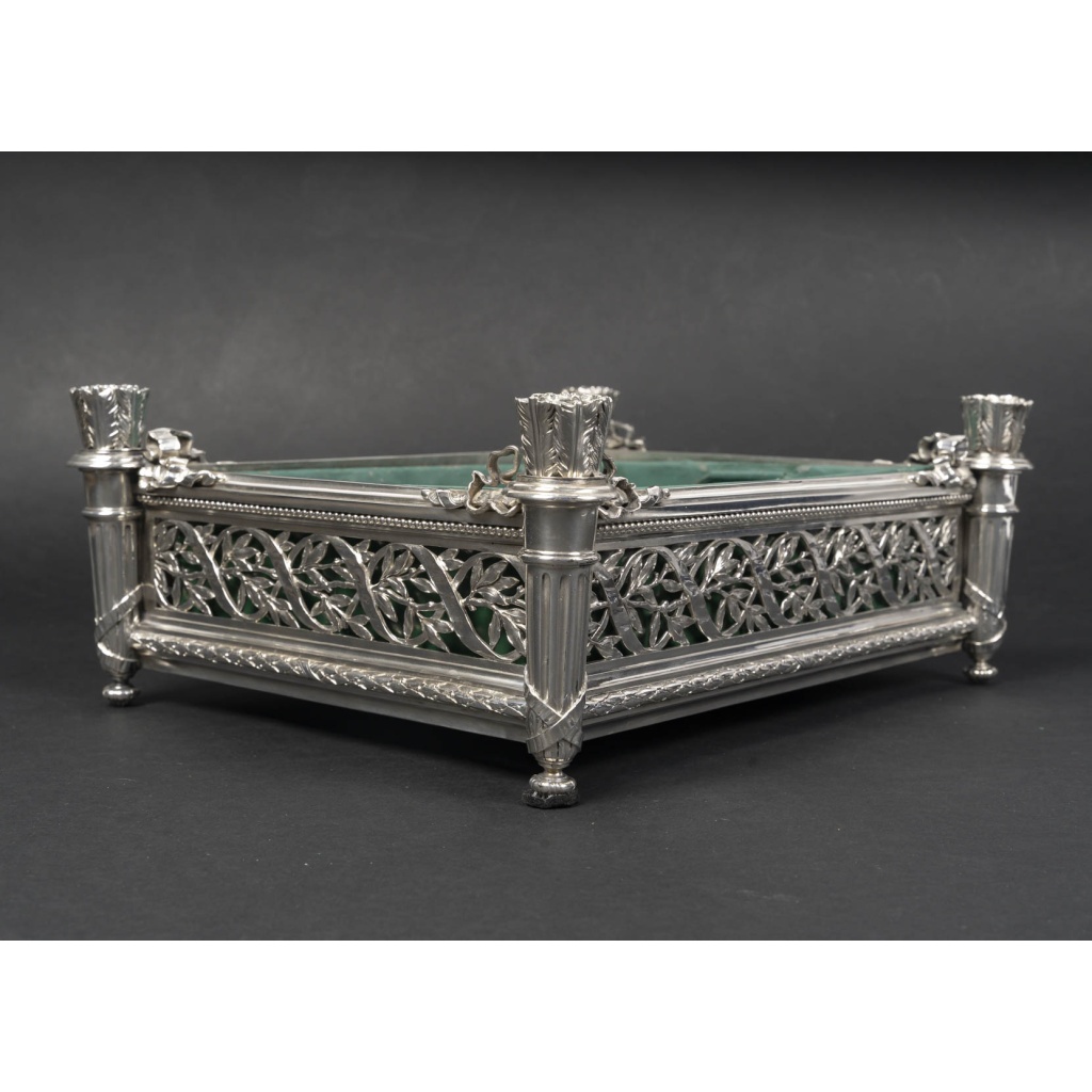 A. AUCOC – Jardinière en argent massif Epoque NAPOLEON III 17