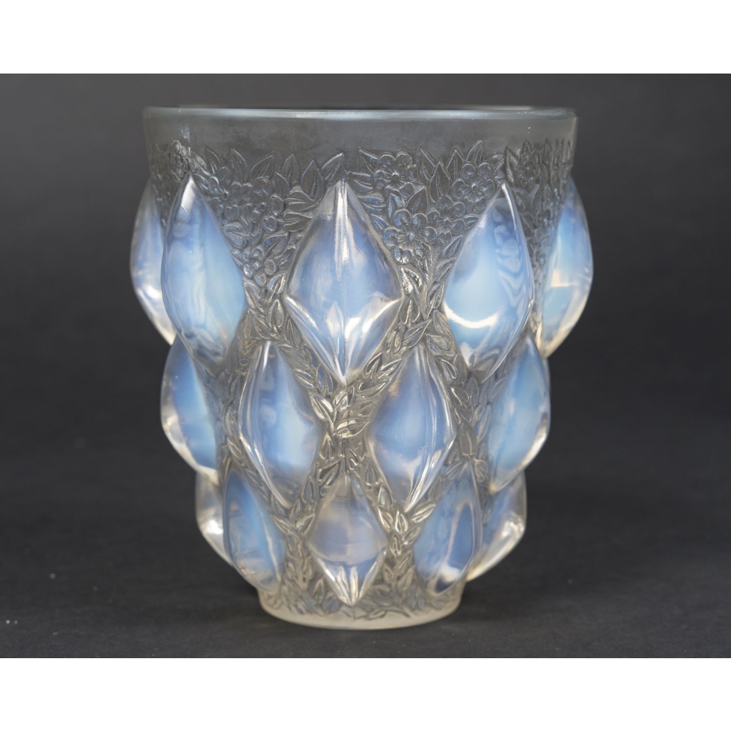 René LALIQUE – Vase opalescent RAMPILLON dit CABOCHONS et FLEURETTES 1927 5