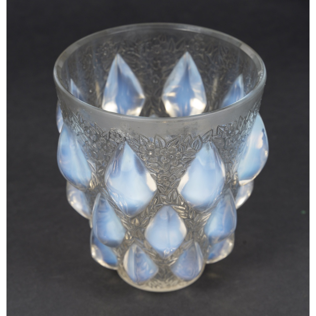 René LALIQUE – Vase opalescent RAMPILLON dit CABOCHONS et FLEURETTES 1927 10