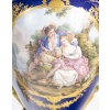 Paire de vases en porcelaine 24