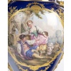 Paire de vases en porcelaine 23