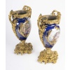 Paire de vases en porcelaine 22