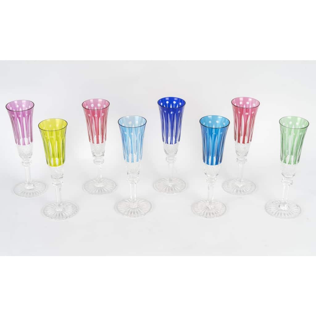 Saint-Louis, Suite de 8 flutes à champagne 3