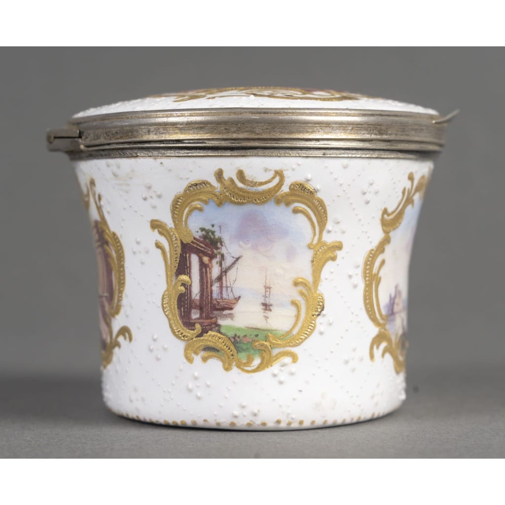 Petite boite en émail orné de vues de ports 7 Petite boite en émail orné de vues de ports 7