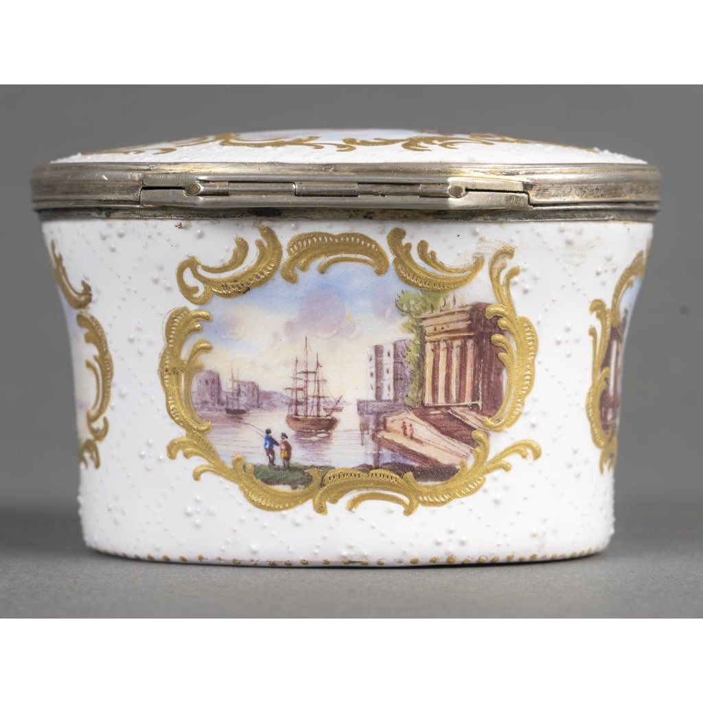 Petite boite en émail orné de vues de ports 6 Petite boite en émail orné de vues de ports 6