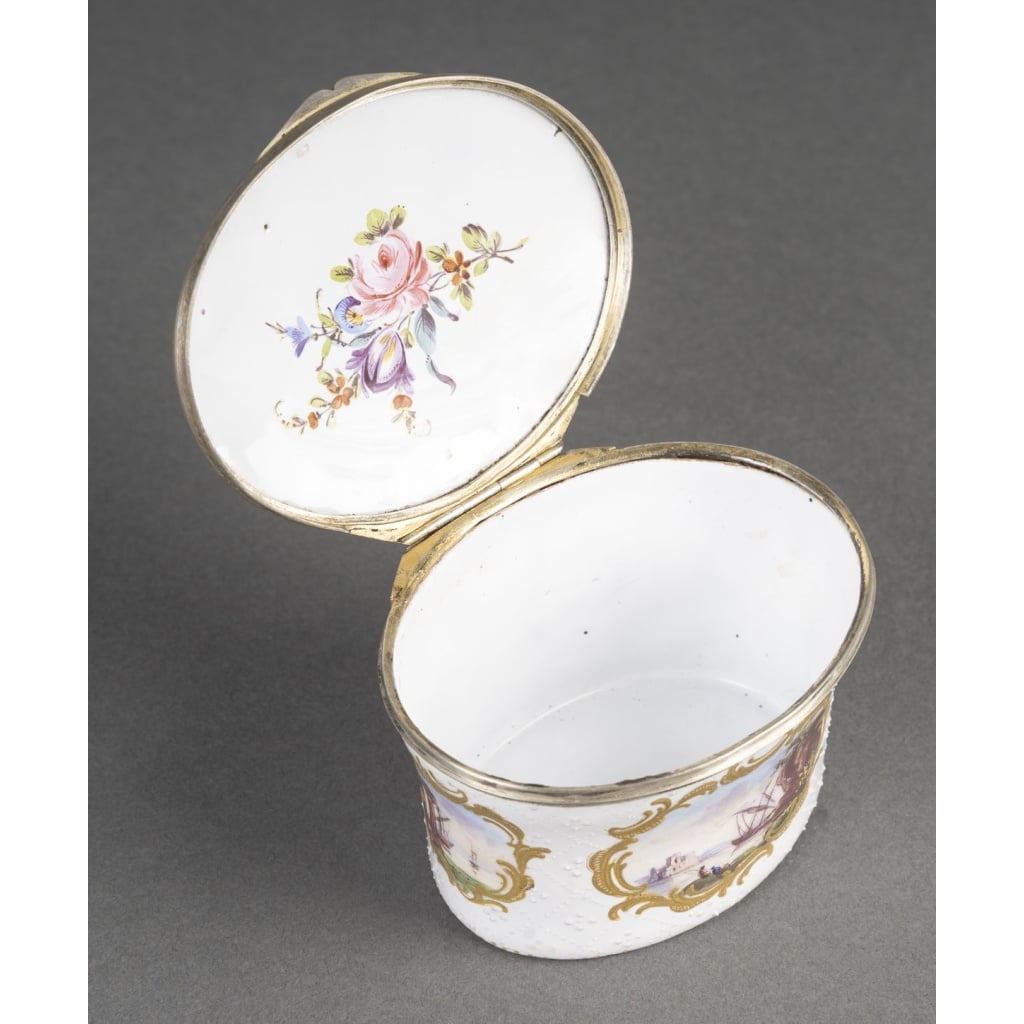 Petite boite en émail orné de vues de ports 3 Petite boite en émail orné de vues de ports 3