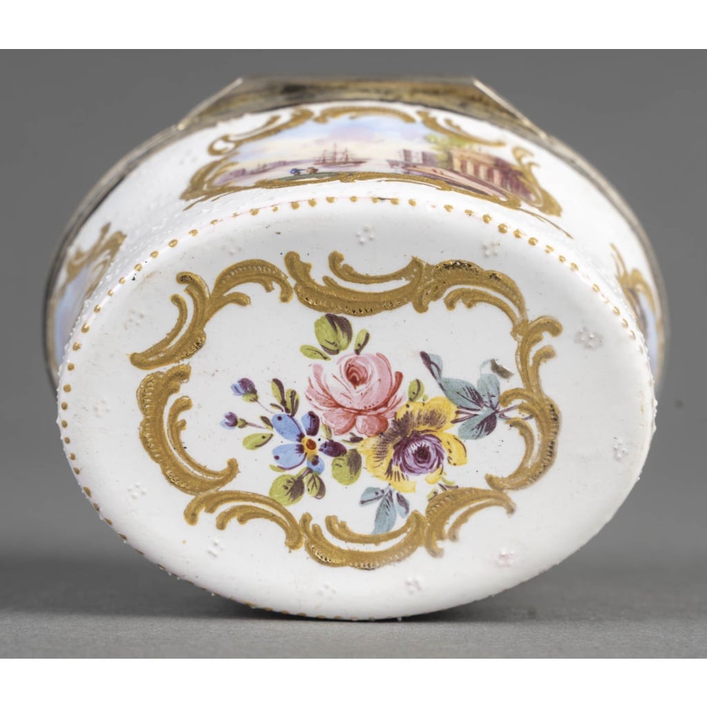 Petite boite en émail orné de vues de ports 8 Petite boite en émail orné de vues de ports 8