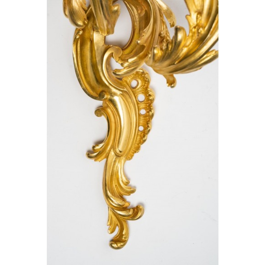 Paire d&rsquo;appliques de style Louis XV d&rsquo;époque Napoléon III (1850 – 1870). XIXème siècle. 5